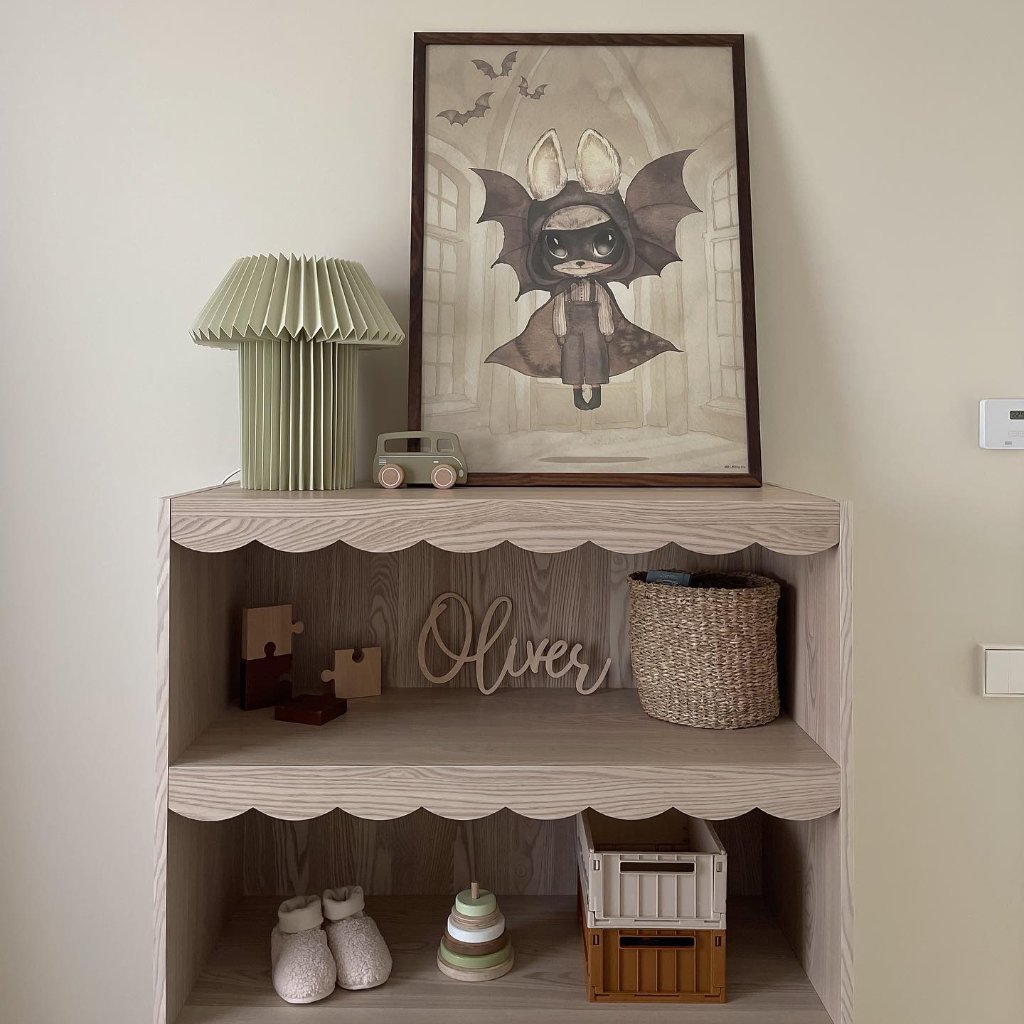 Ihana puinen nimikyltti lapsen nimellä ilahduttaa lastenhuoneessa sekä piristää sen sisustusta. Puinen nimikyltti oveen.