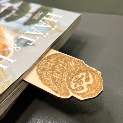 Bokmärke tillverkad av trä