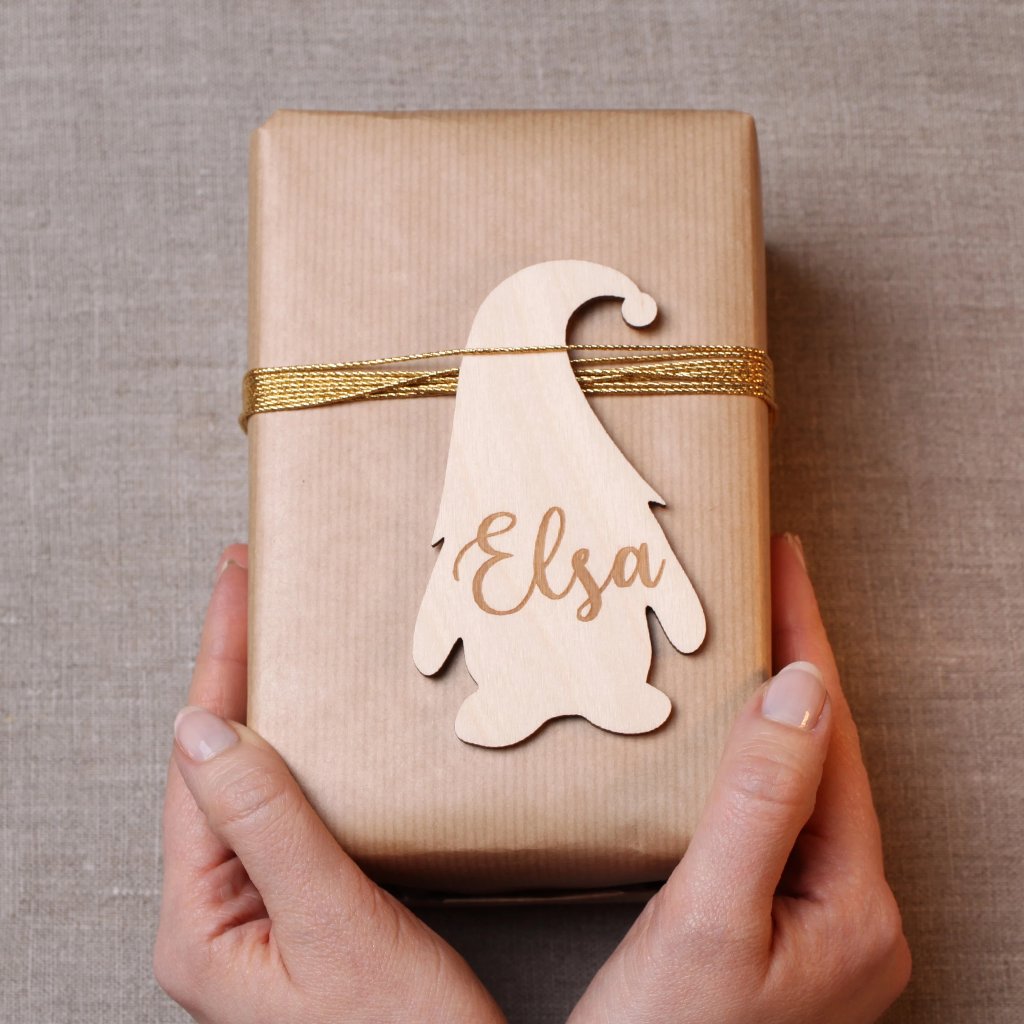 Nimikyltti on lahjapaketin kaunistaja! Oma teksti tai nimi - ecodecor.fi